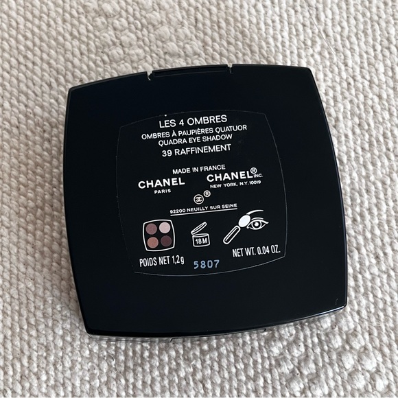 CHANEL LES 4 OMBRES Eyeshadow - Picture 4 of 5